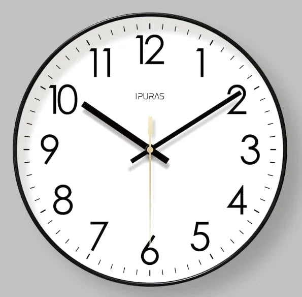 Horloge murale en albâtre de style classique, conçue par Côté Horloge, avec un cadran élégant et détails raffinés.