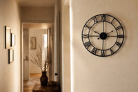 Grande Horloge murale Métal Chiffres Romains de Côté Horloge