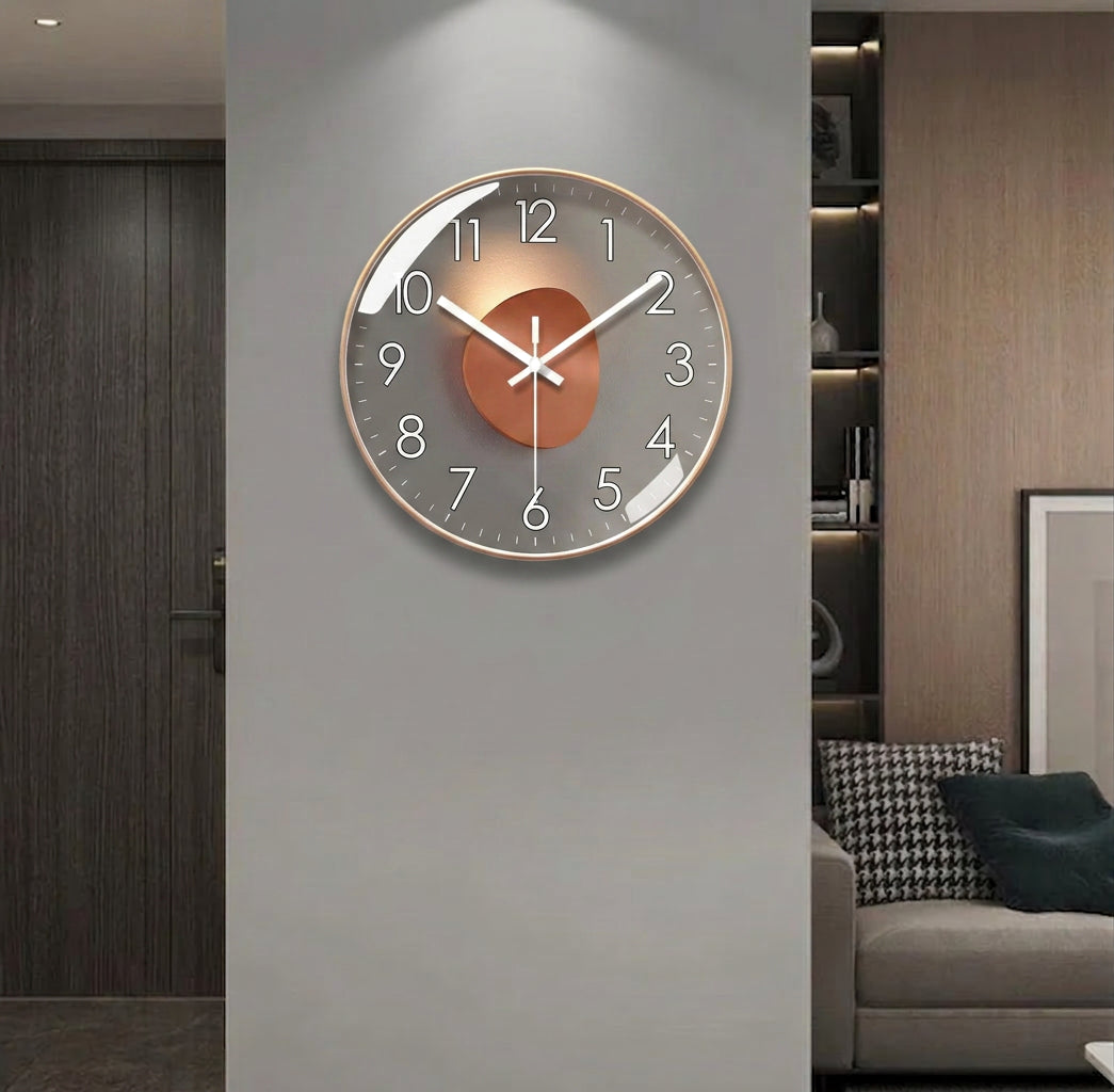 Horloge murale en cuivre de style design cuivré, créée par Côté Horloge, avec un cadran élégant et moderne.
