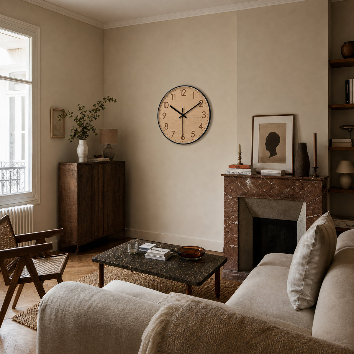 Frêne — Horloge Murale Design Bois Clair et Détails Noirs