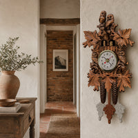 Souabe, horloge coucou chalet bois cuivré, détail du pendule, Côté Horloge