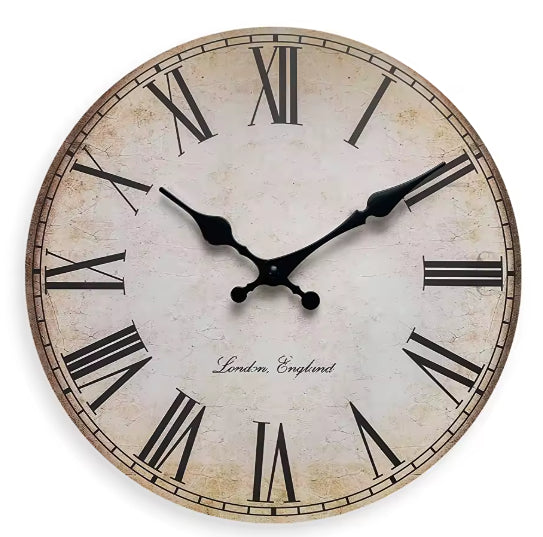 Londres, horloge murale vintage chiffres romains, vue principale du cadran