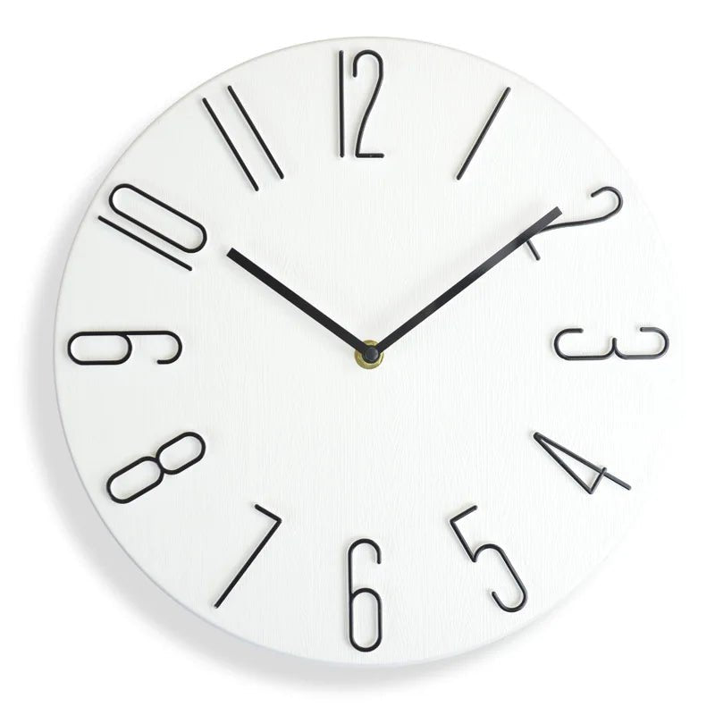 Horloge murale design scandinave Nordique par Côté Horloge, cadran minimaliste blanc et aiguilles noires, style moderne et épuré.