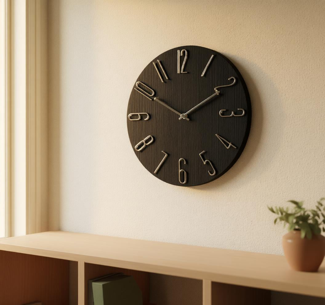 Horloge murale design scandinave Nordique par Côté Horloge, avec un cadran minimaliste et aiguilles élégantes.