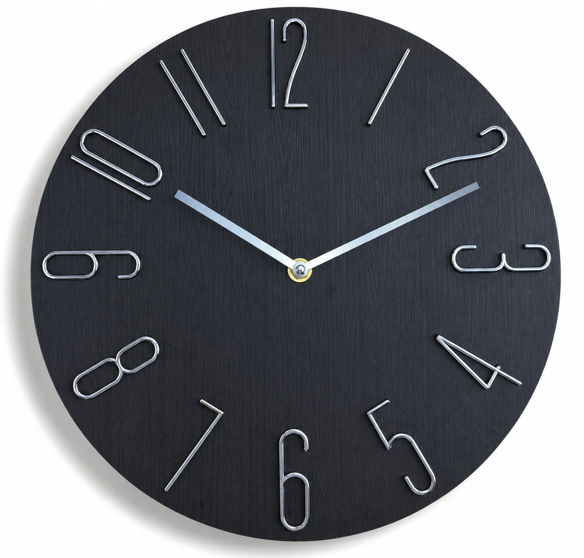 Horloge murale Nordique design scandinave installée dans une entrée, Côté Horloge