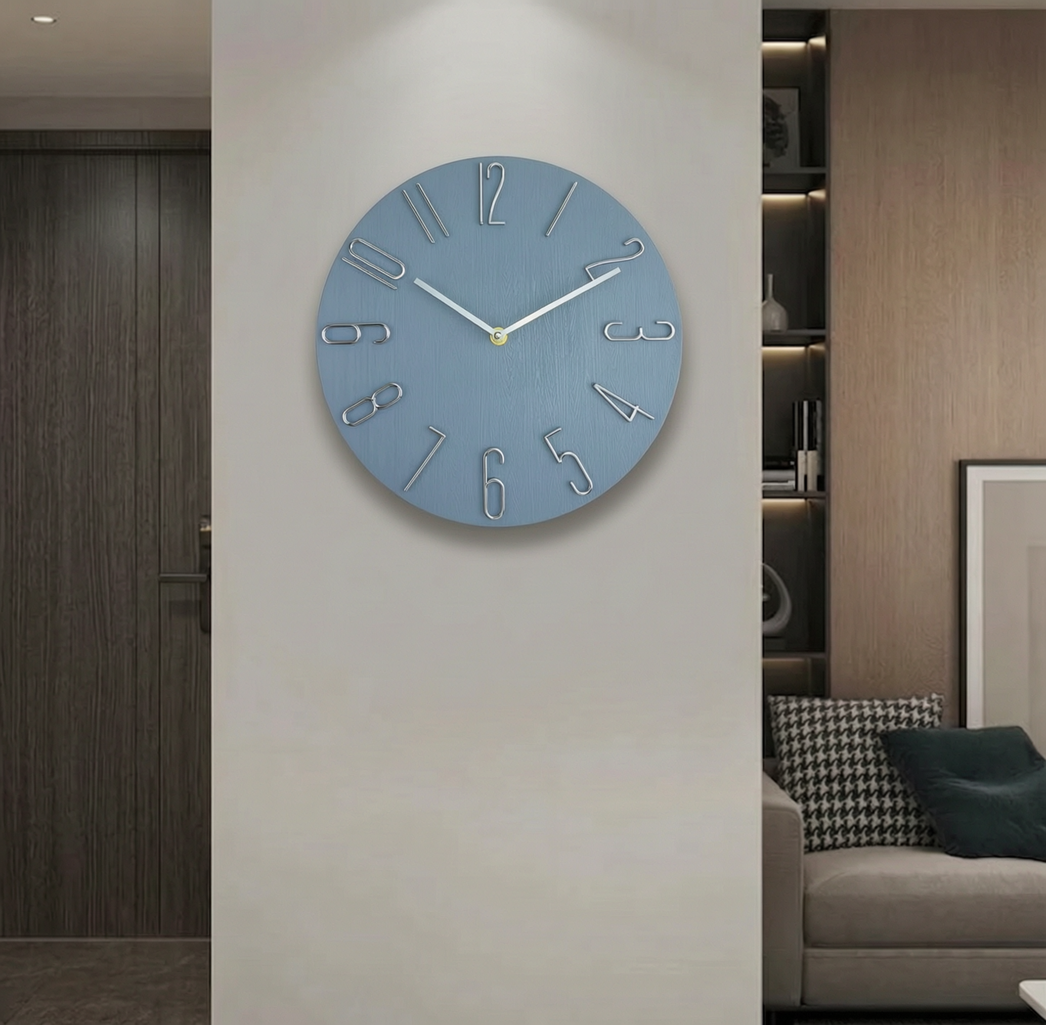 Horloge murale design scandinave Nordique par Côté Horloge, montre un style moderne et épuré pour le coin salon ou couloir.