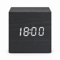 Cube — Réveil Numérique en Bois