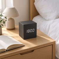 Cube — Réveil Numérique en Bois