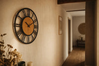 Grande Horloge Romaine Chiffres Romains Métal et Bois de Côté Horloge