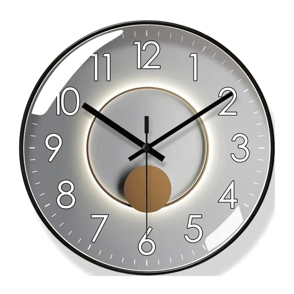 Horloge murale design clair Solaria de Côté Horloge avec cadran moderne et épuré, parfait pour une décoration contemporaine.
